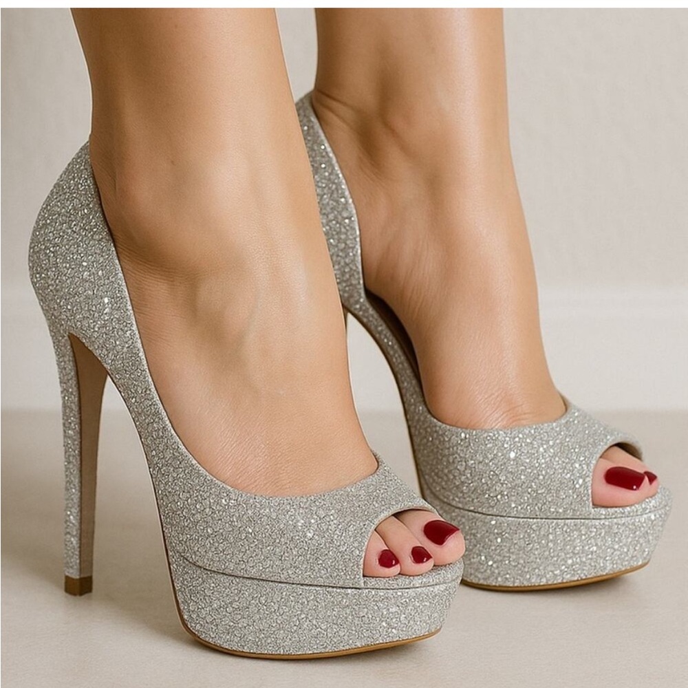 Gorgeous Jessica Simpson Marcella Platform Heels Silver Rhinestone 7 1/2
